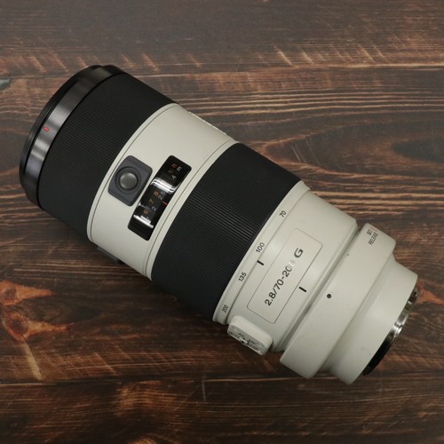 Sony 200 8 g - f2.8,